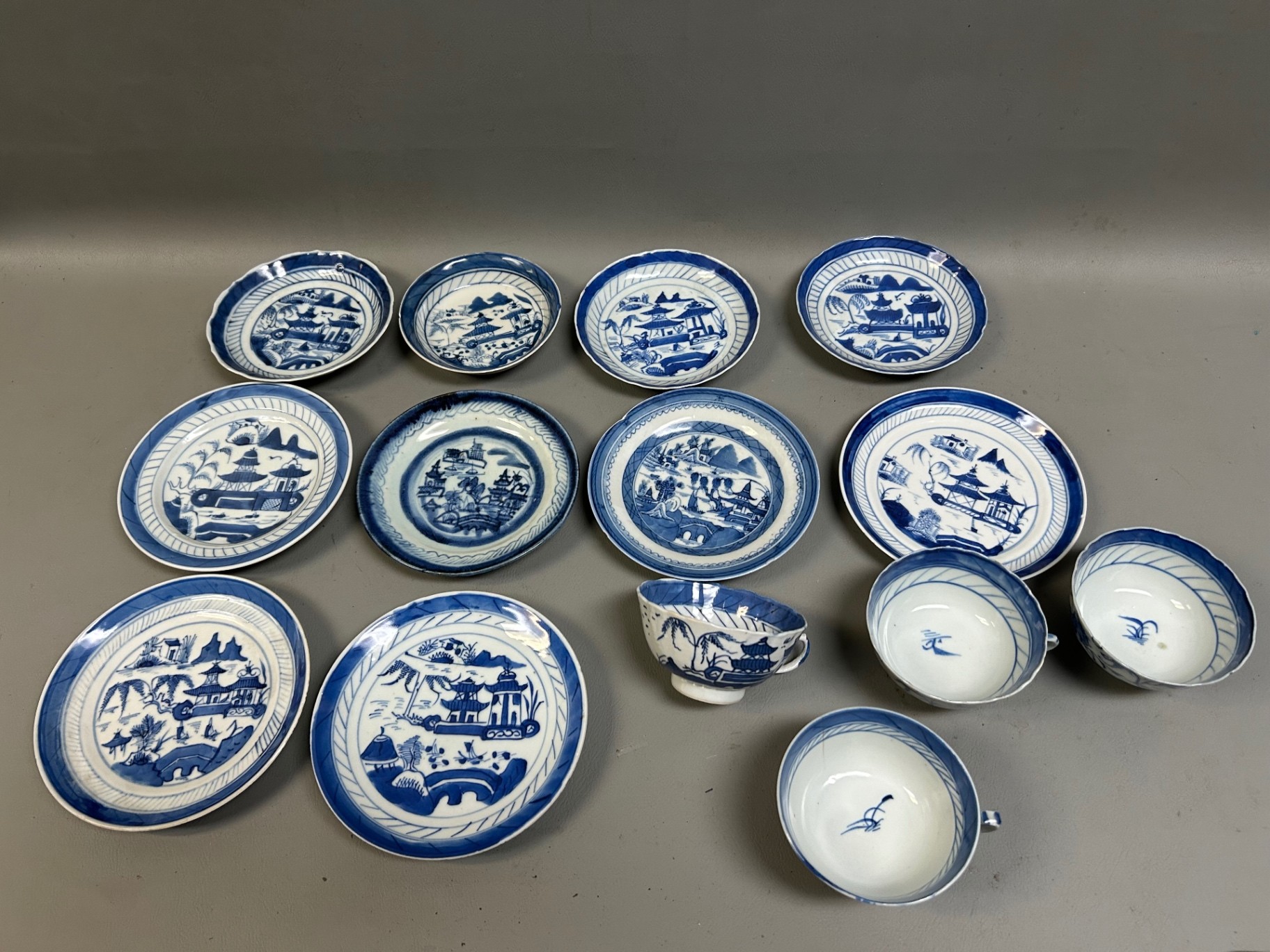 Chinese Export Canton Ware  - image 5 of 8