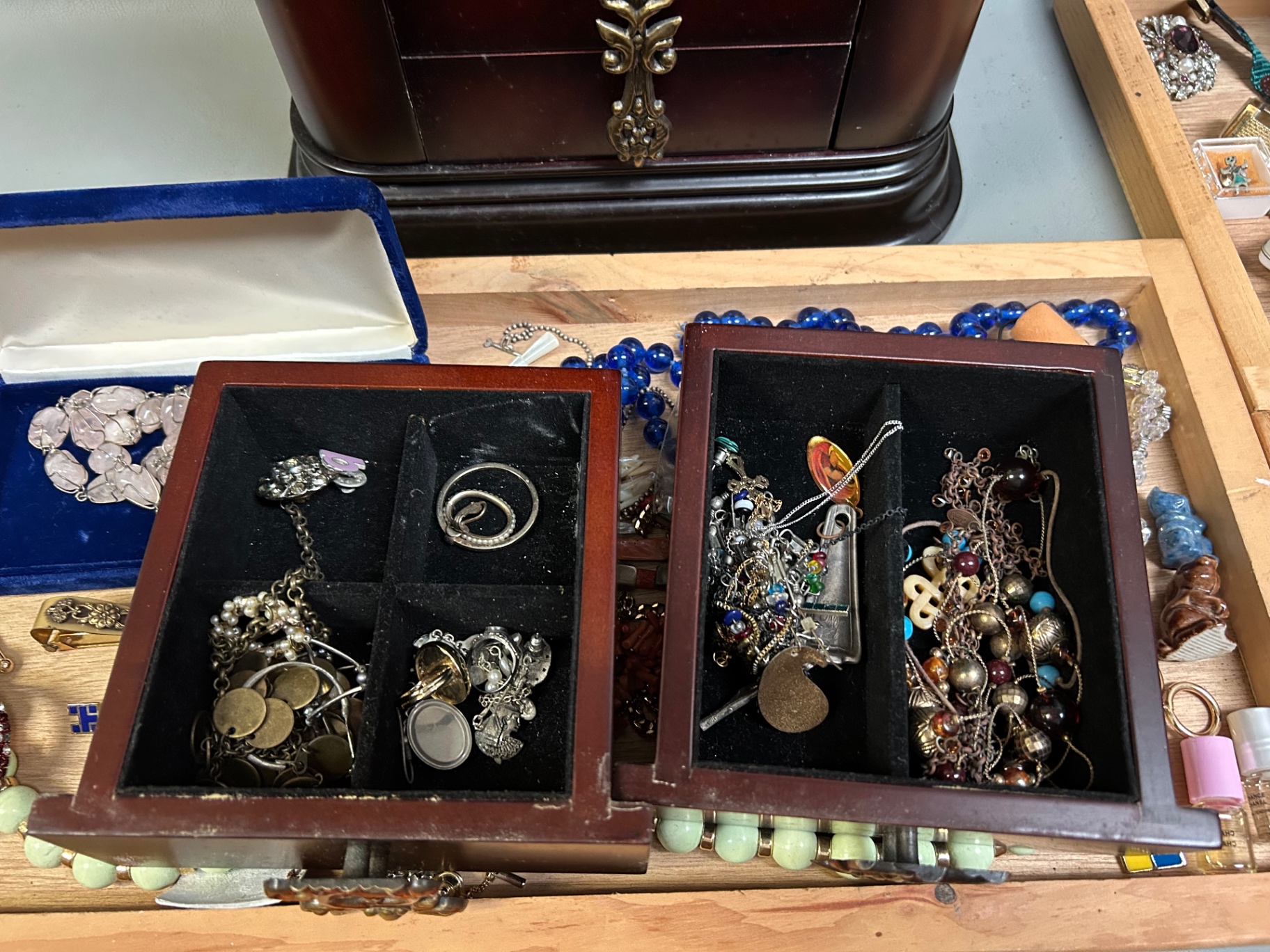 Costume Jewelry  - image 8 of 8