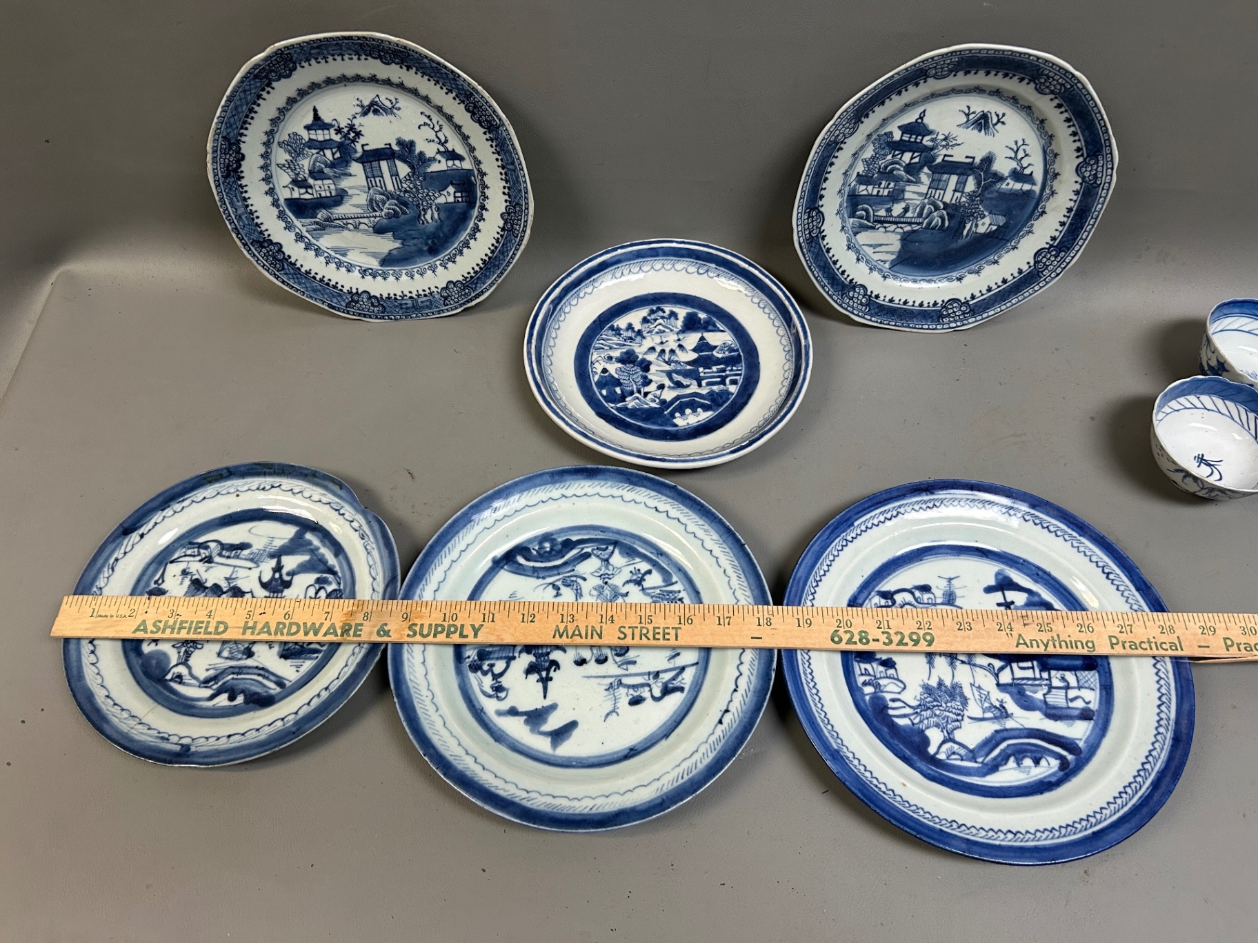 Chinese Export Canton Ware  - image 2 of 8