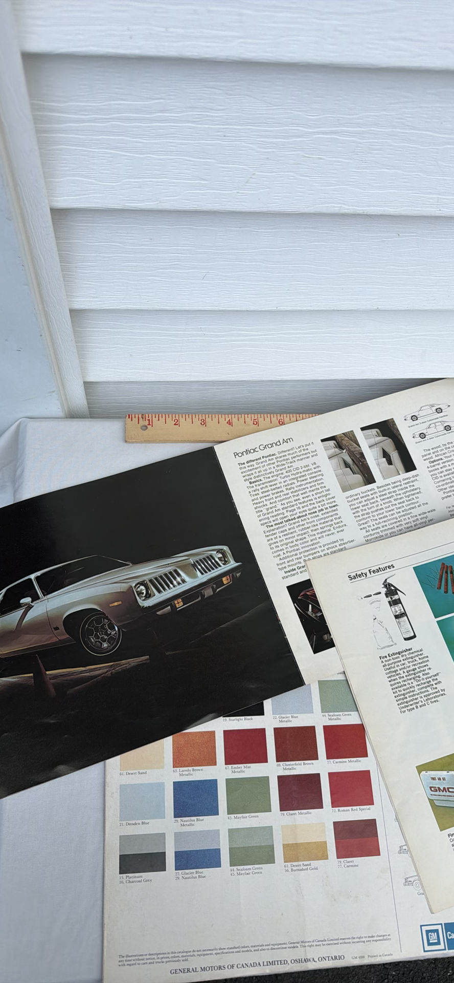 Pontiac LeMans and Grand Am Automotive Brochures - image 5 of 7