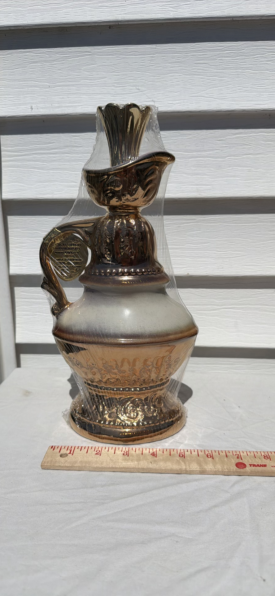 Vintage 1970s Jim Beam Kentucky Straight Bourbon Ceramic Decanter with Box - image 2 of 8
