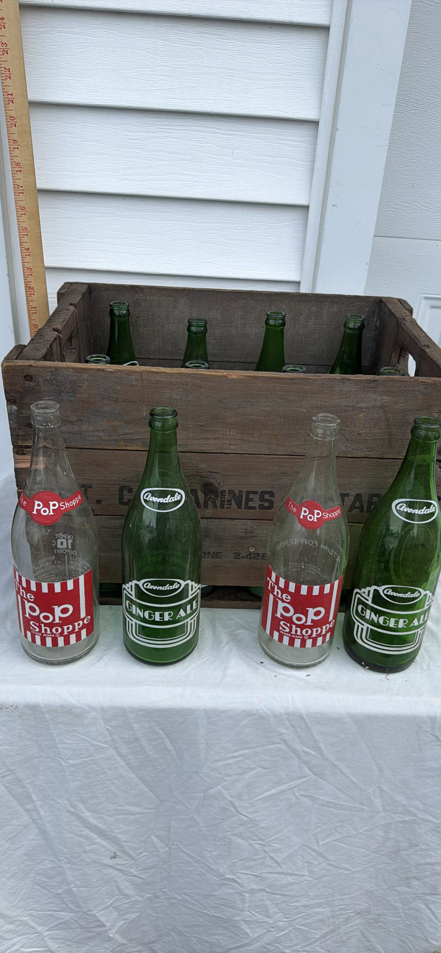 Vintage Wooden Soda Bottle Crate with Glass Soda Bottles MORAN St. Catharines - image 1 of 20