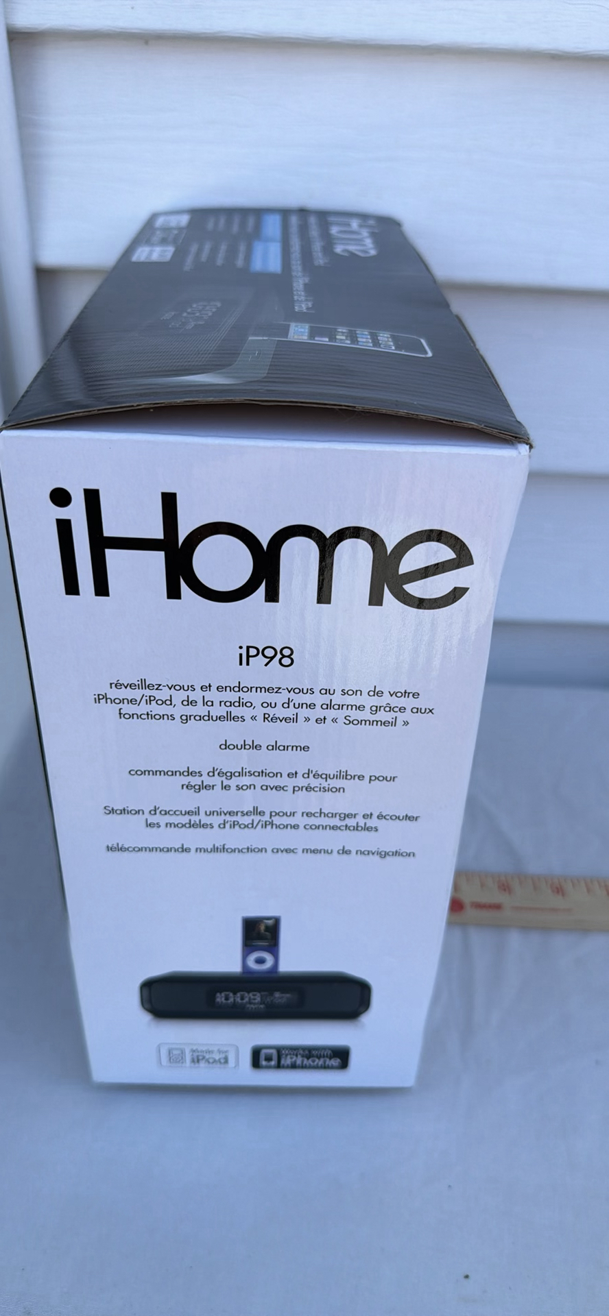 iHome iP98 iPhone and iPod Alarm Clock Dock - image 4 of 14