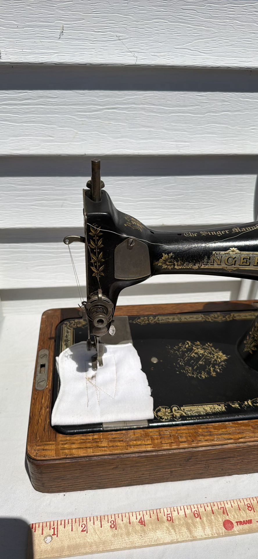 Antique Singer Sewing Machine with Bentwood Case - image 14 of 27