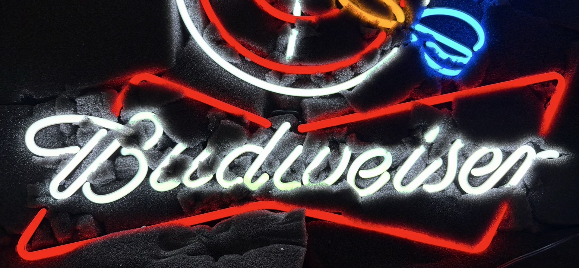 Retro Budweiser Dart Board Light Up Neon Sign - image 3 of 13