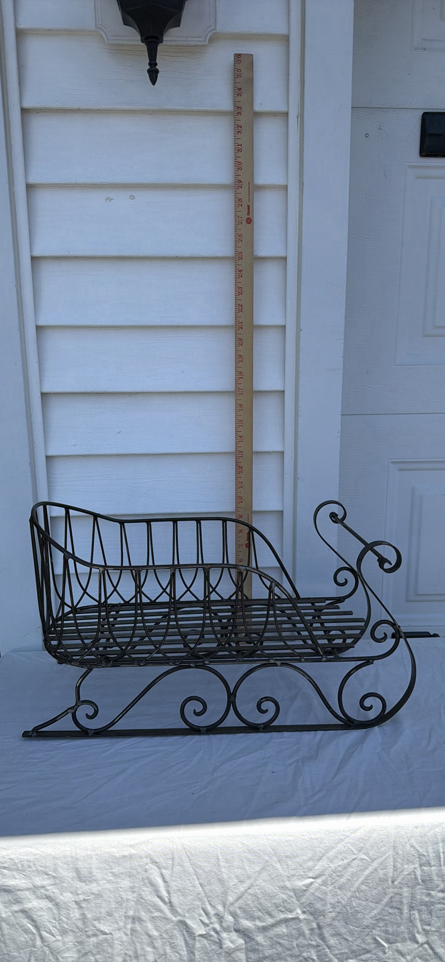 Two Metal Sleigh-Shaped Wire Baskets - image 3 of 8