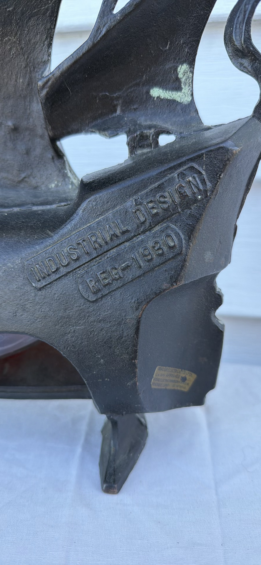 Vintage Cast Metal Ship Electric Lamp - image 7 of 9
