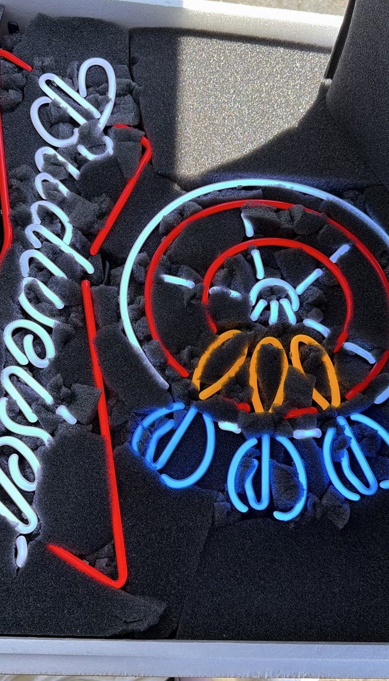 Retro Budweiser Dart Board Light Up Neon Sign - image 8 of 13