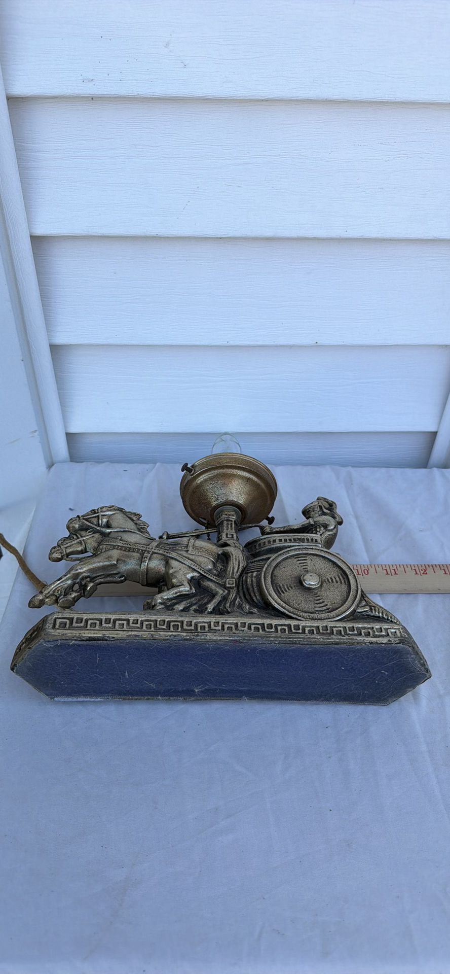 Vintage Art Deco Horse-Drawn Gladiator And Chariot Table Lamp - image 8 of 10