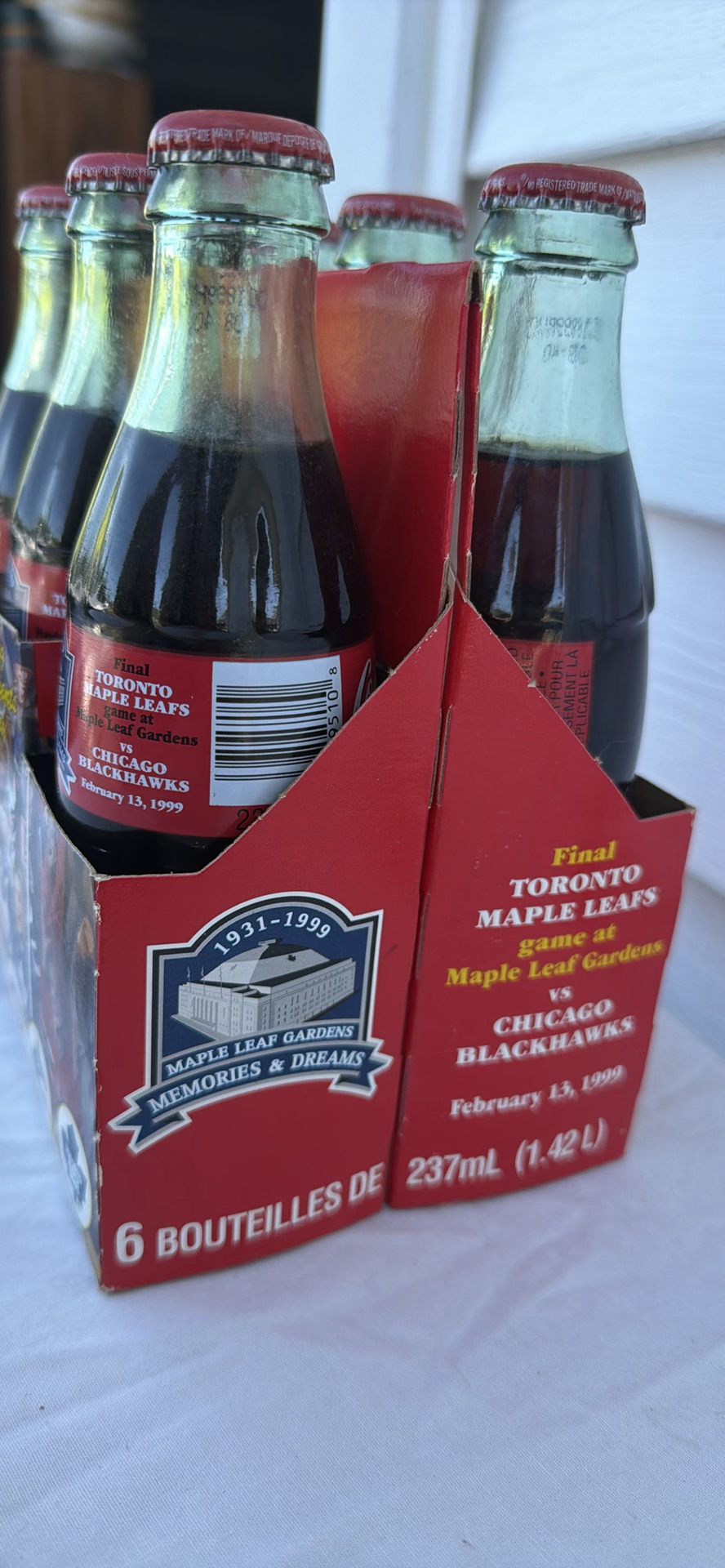 Coca-Cola Classic Hockey-Themed Six-Pack Glass Bottles - Maple Leafs Gardens - image 3 of 7
