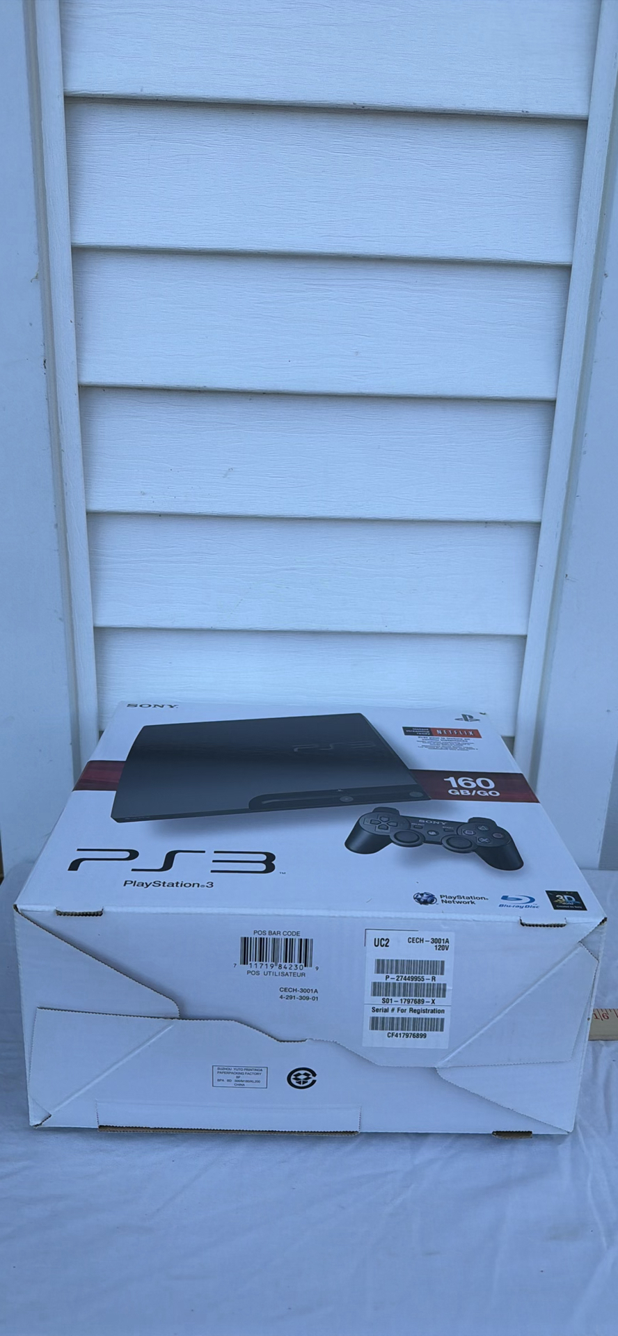 Sony PlayStation 3 160GB Console with Controller and Box - image 3 of 15