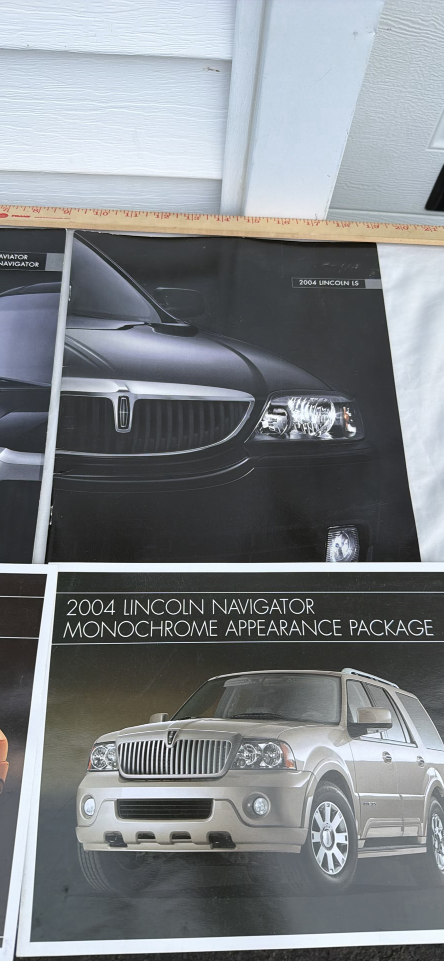 2004 Lincoln Vehicle Promotional Brochures - image 3 of 6