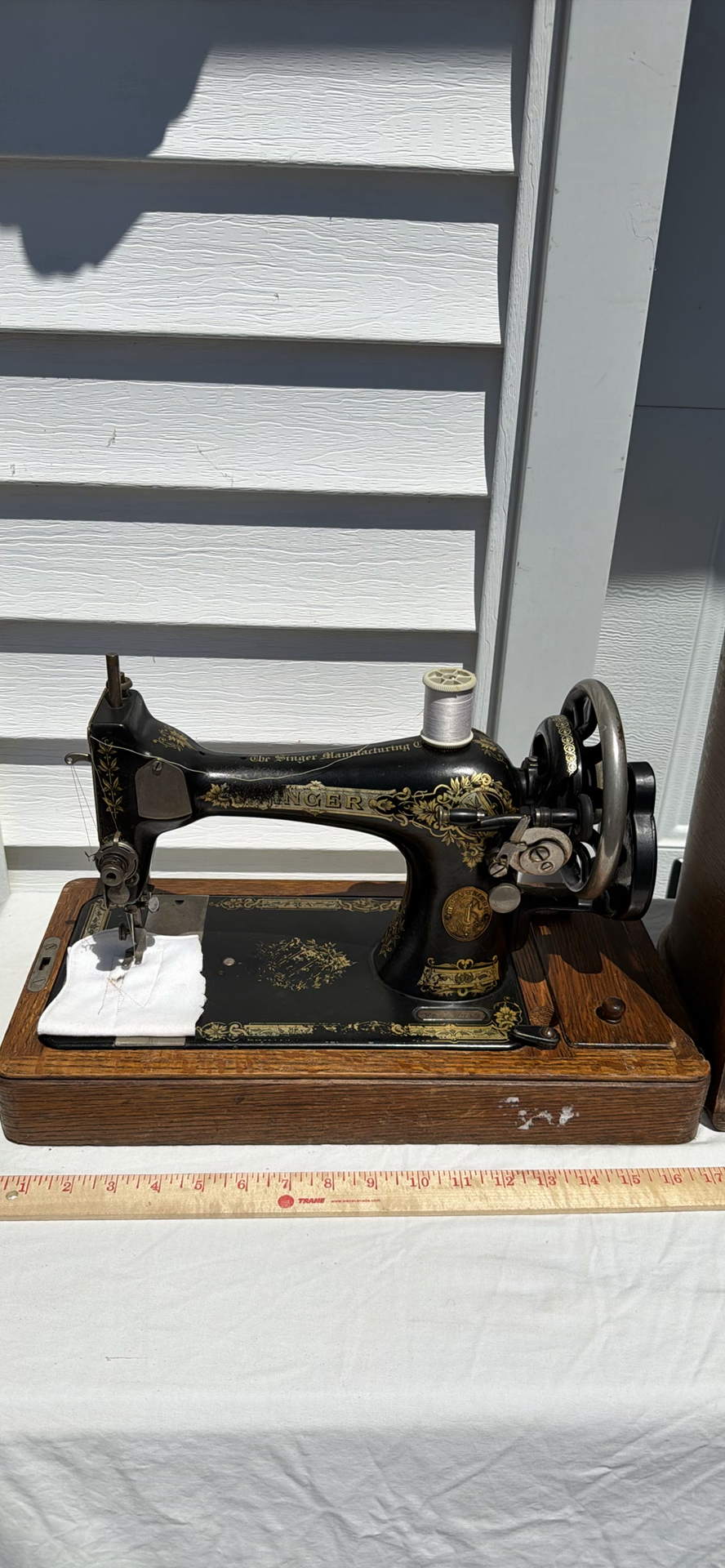 Antique Singer Sewing Machine with Bentwood Case - image 10 of 27