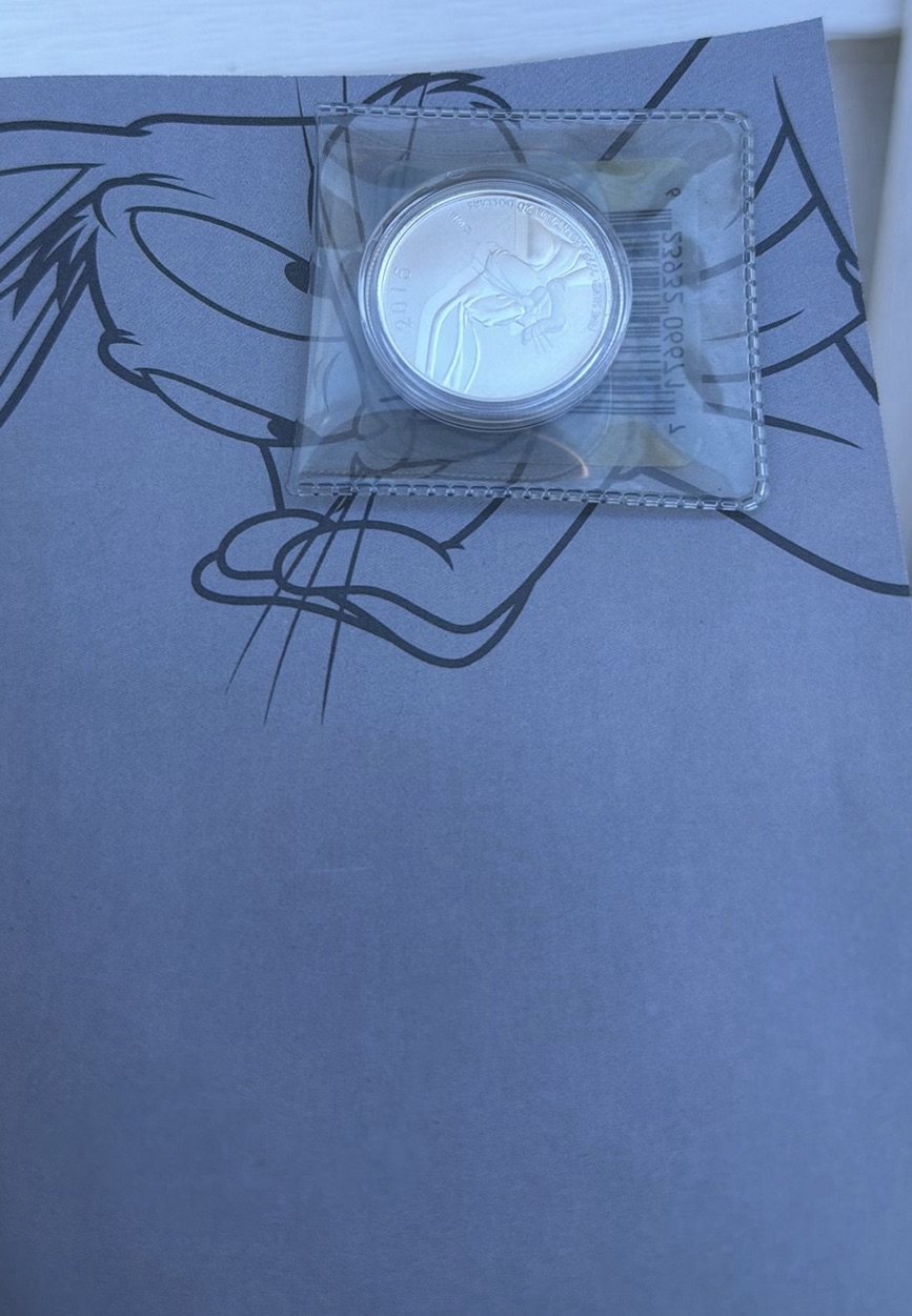 2015 Royal Canadian Mint Bugs Bunny $20 Fine Silver Coin with Packaging - image 7 of 8