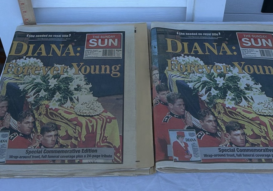 (2) The Sunday Sun Diana: Forever Young Commemorative Newspapers - image 1 of 6