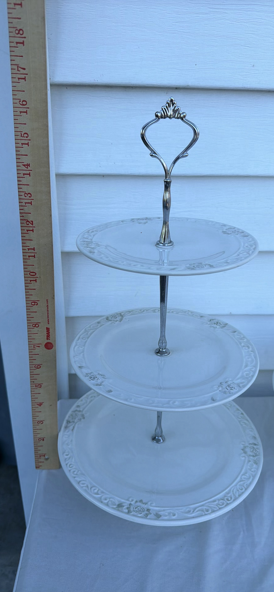Bombay Three-Tier Serving Stand and Bird-Decorated Pedestal Bowl - image 2 of 9