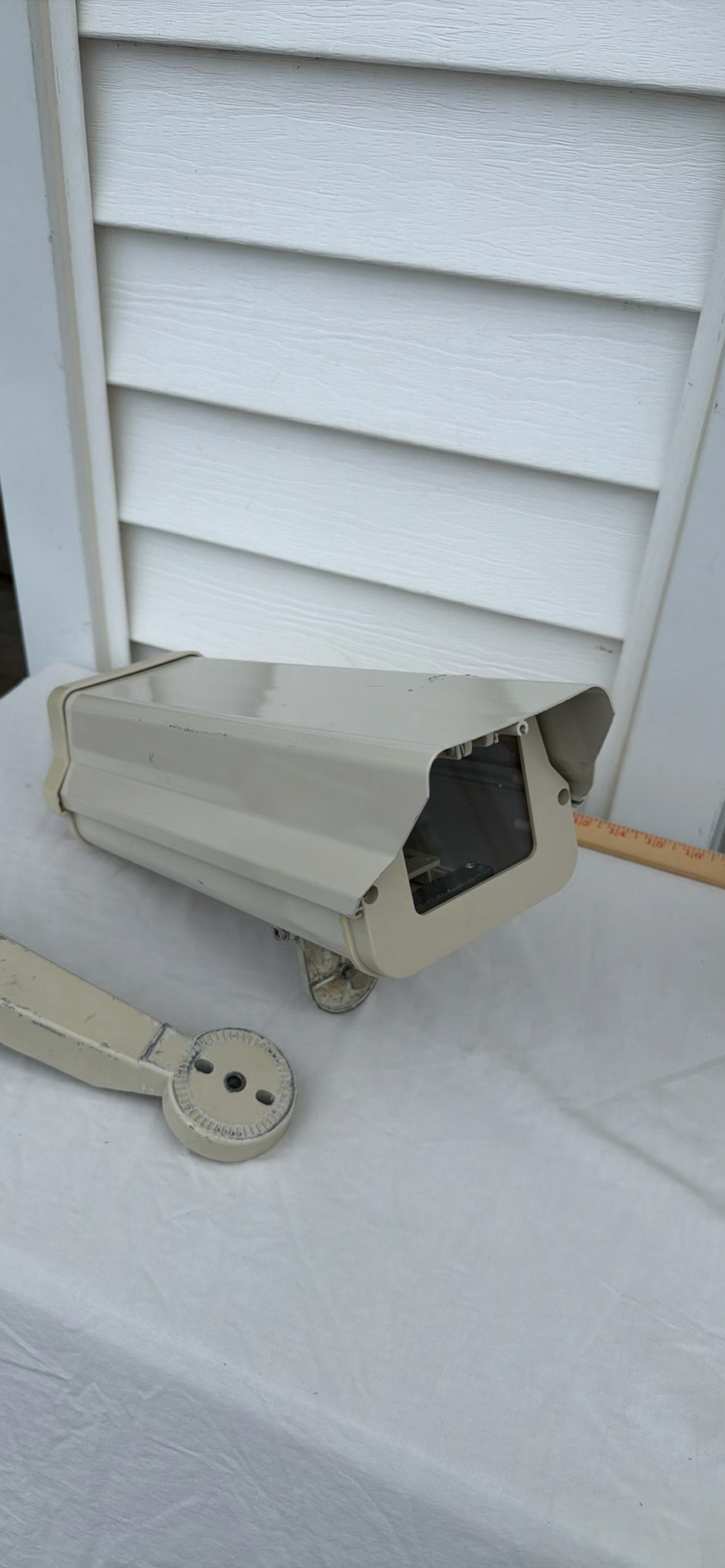 DECOY Outdoor Security Camera Housing with Mounting Bracket - image 4 of 12
