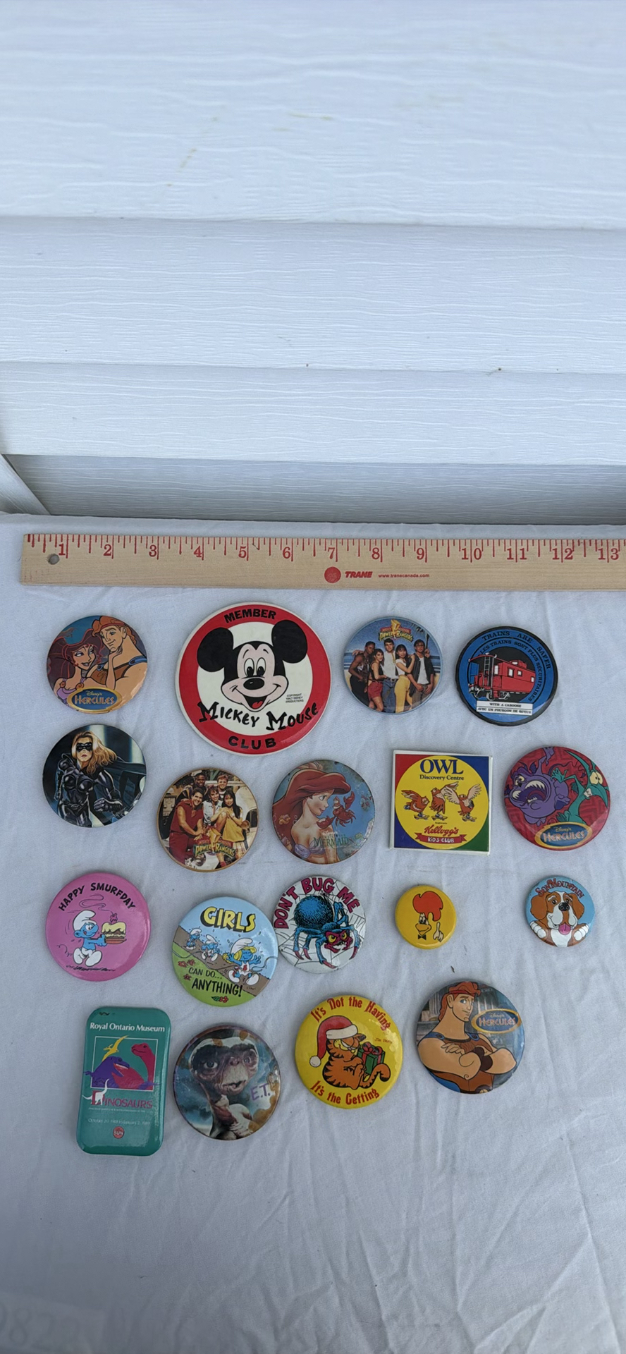 Assorted Pop Culture Pinback Buttons - image 1 of 5
