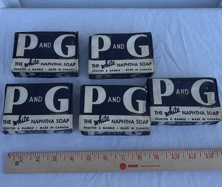 Five Bars of Vintage P and G The White Naphtha Soap - image 1 of 5
