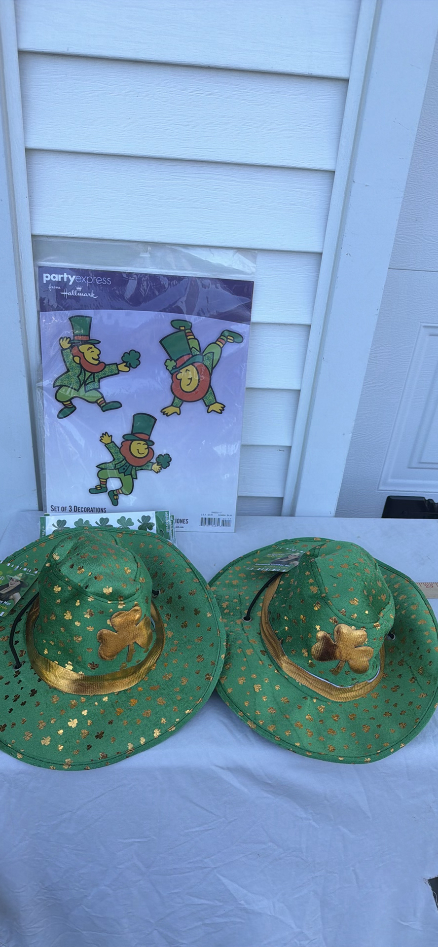 St. Patrick’s Day Leprechaun Decorations, Shamrock Lace Doilies, Shamrock Stickers, and Green Hats - image 7 of 11