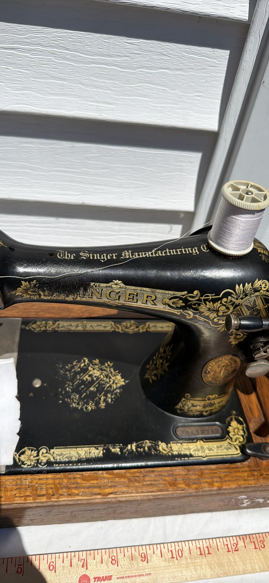 Antique Singer Sewing Machine with Bentwood Case - image 19 of 27
