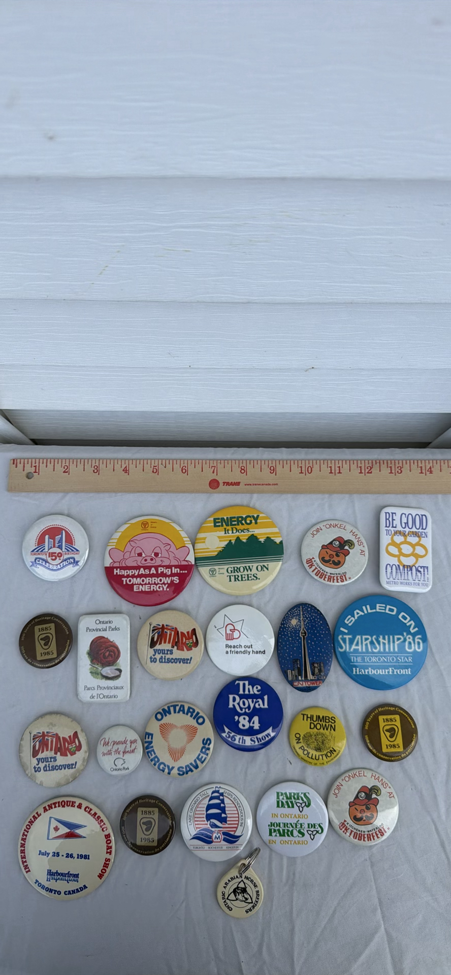 Collection of Vintage Pinback Buttons and Keychain - image 1 of 5