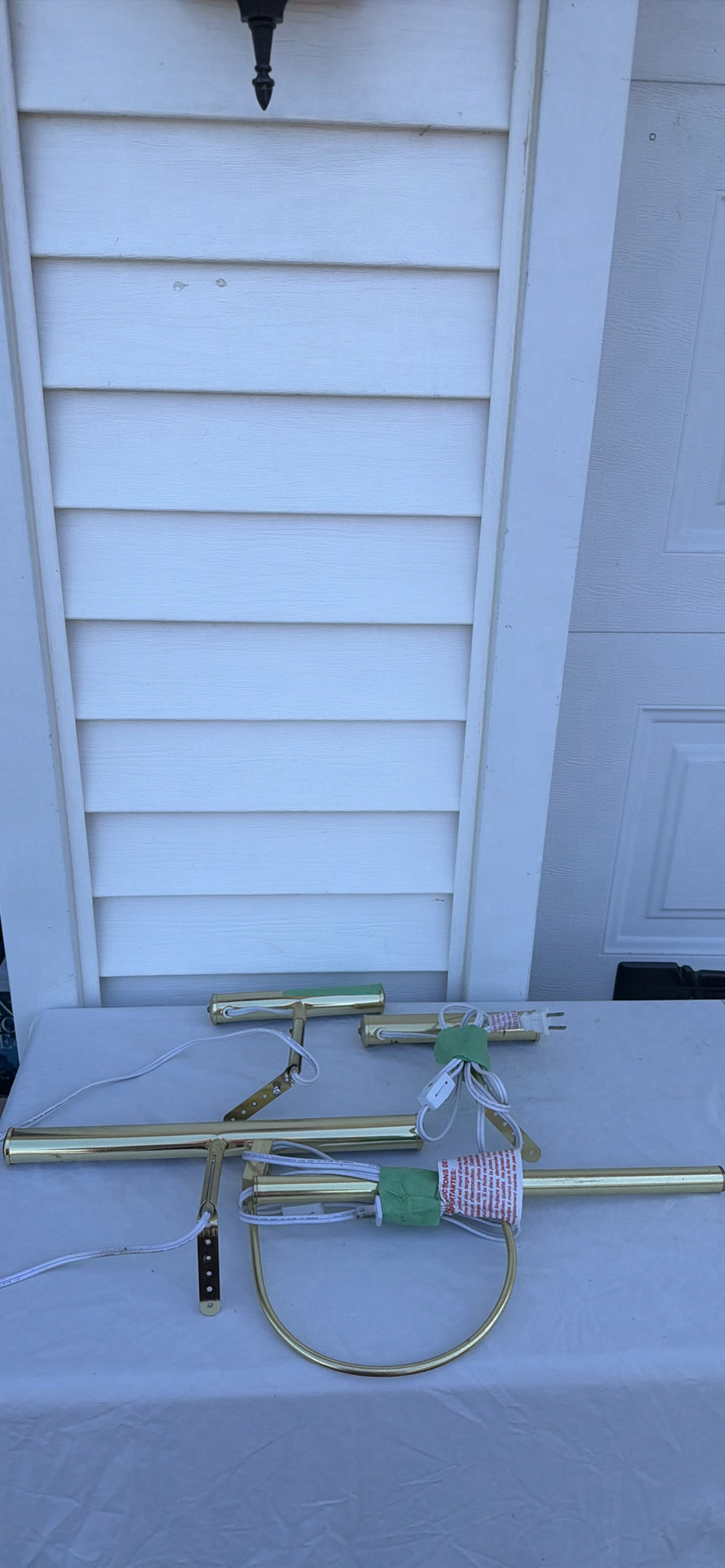 Brass Wall-Mounted Picture Lights - image 2 of 9