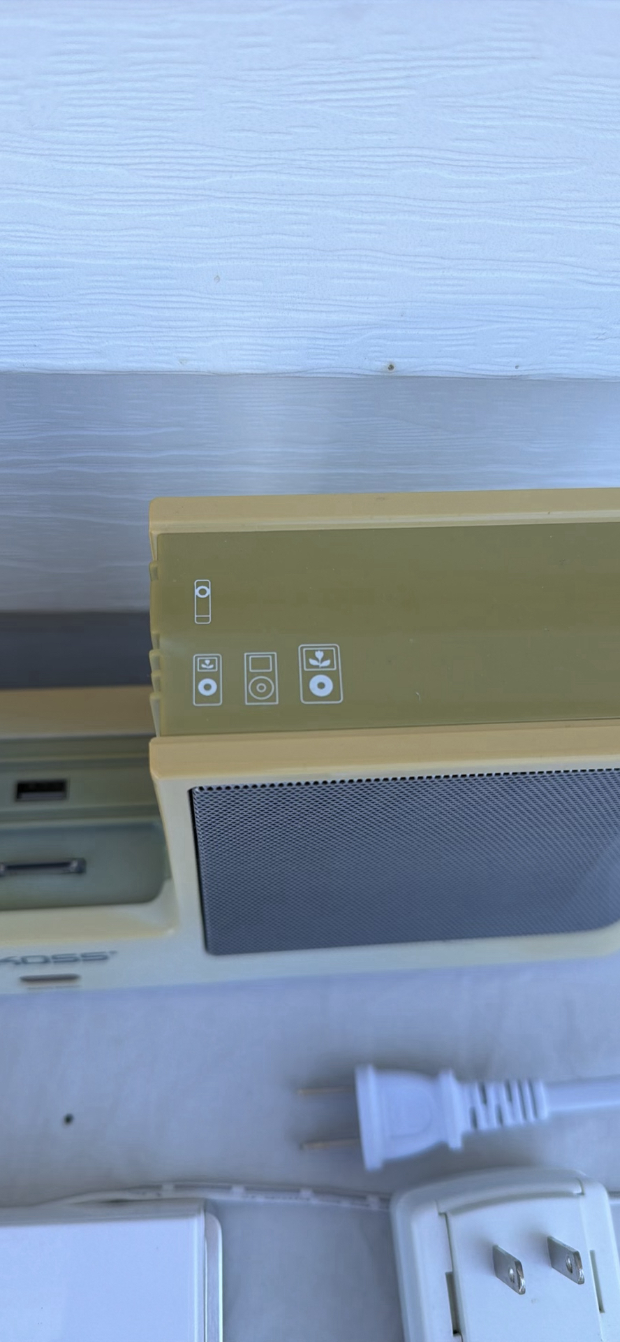 Koss iPod Dock Speaker System and Altec Lansing inMotion Speaker Dock - image 3 of 12