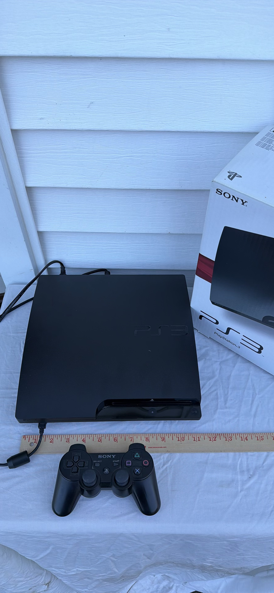 Sony PlayStation 3 160GB Console with Controller and Box - image 5 of 15