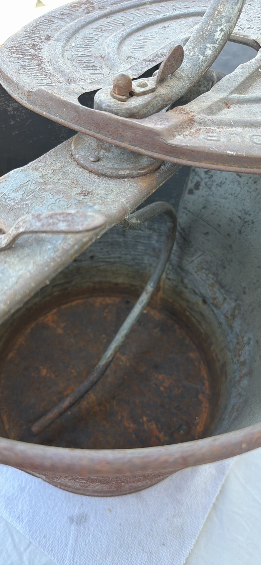 Antique No. 8 Universal Bread Maker Hand-Crank Mixing Bucket - image 10 of 13