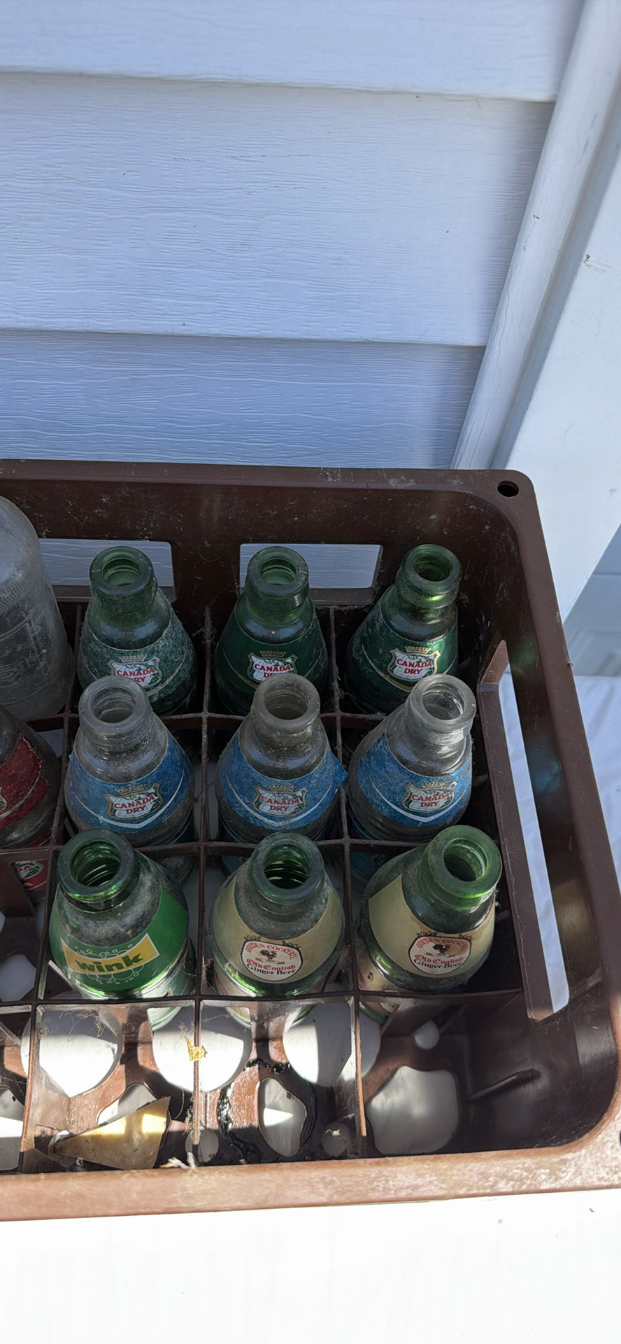 Vintage Canada Dry Beverage Crate with OLD Glass Soda Bottles - image 9 of 22