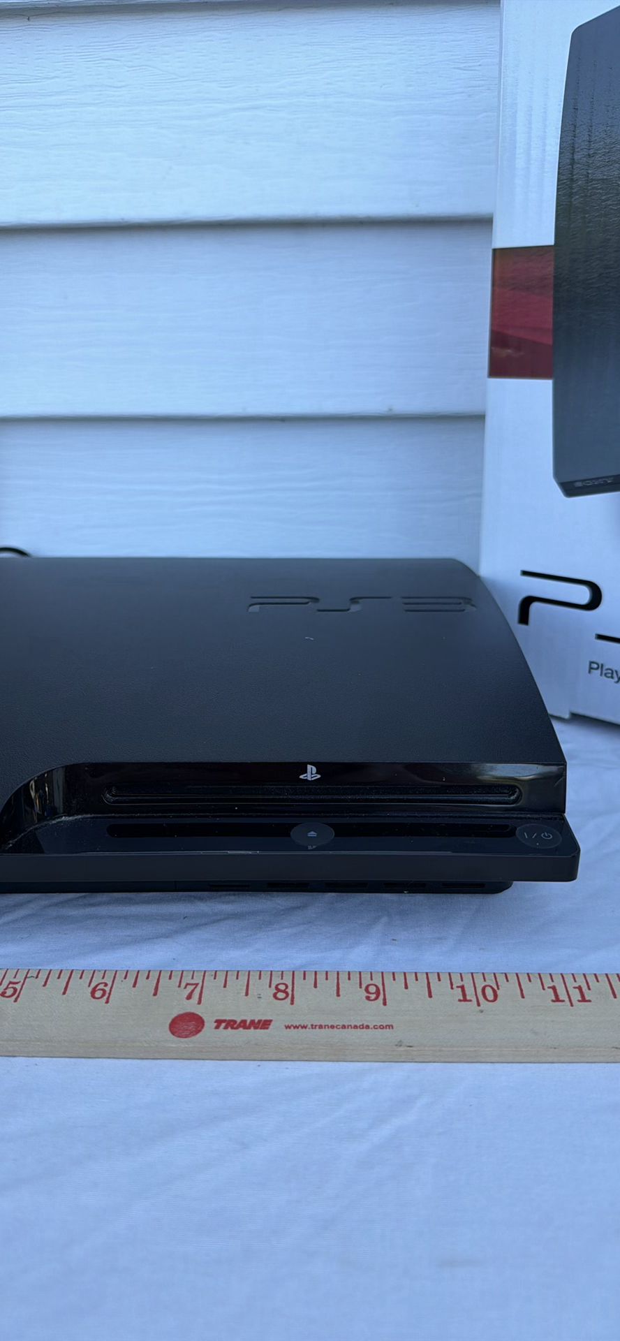 Sony PlayStation 3 160GB Console with Controller and Box - image 8 of 15