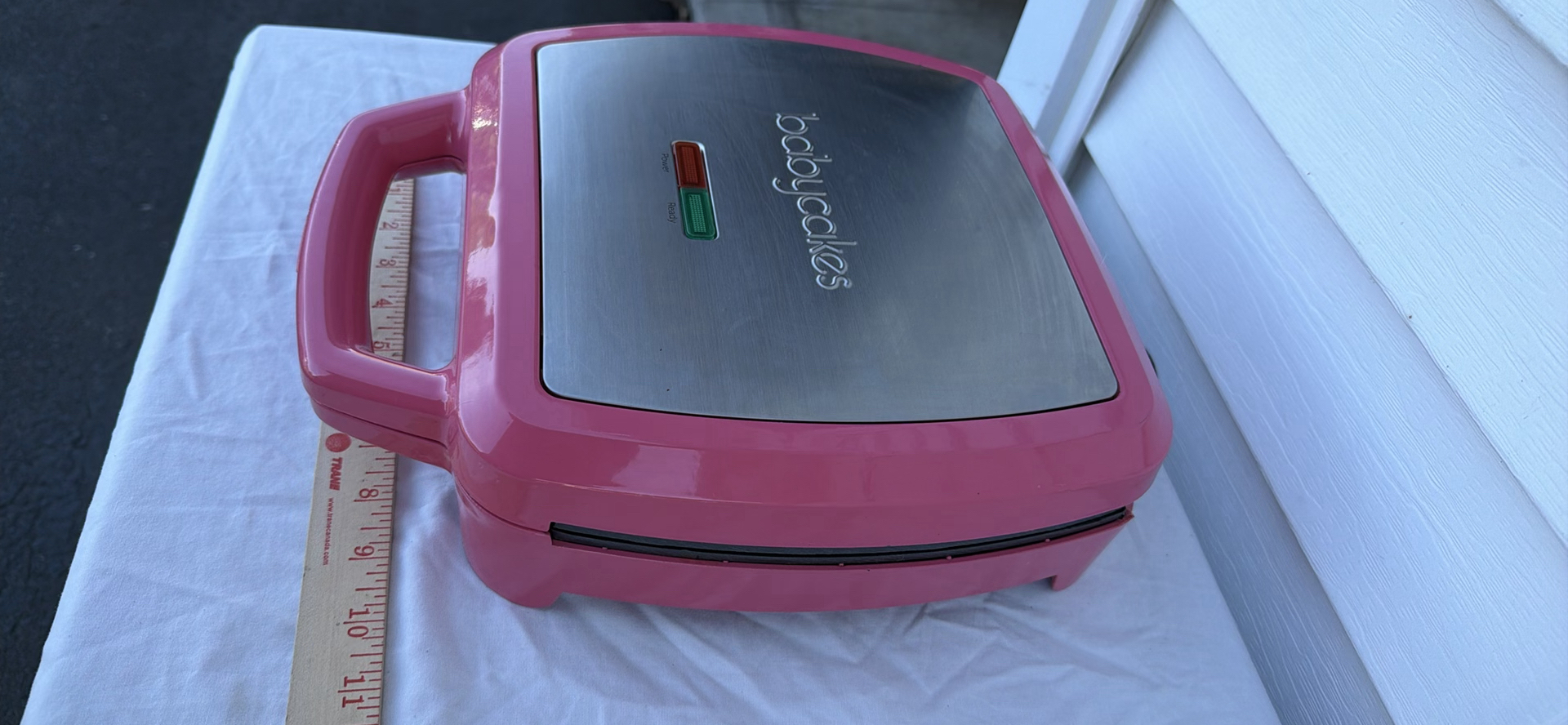 Babycakes Four-Well Electric Press Appliance - image 5 of 5