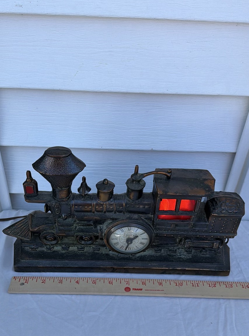 Vintage United Metal Goods Steam Locomotive-Style Mantel Clock, Model 703 - image 9 of 13