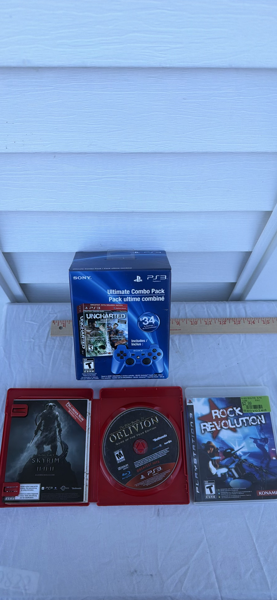 USED Sony PlayStation 3 Ultimate Combo Pack and PS3 Game Titles - image 2 of 7
