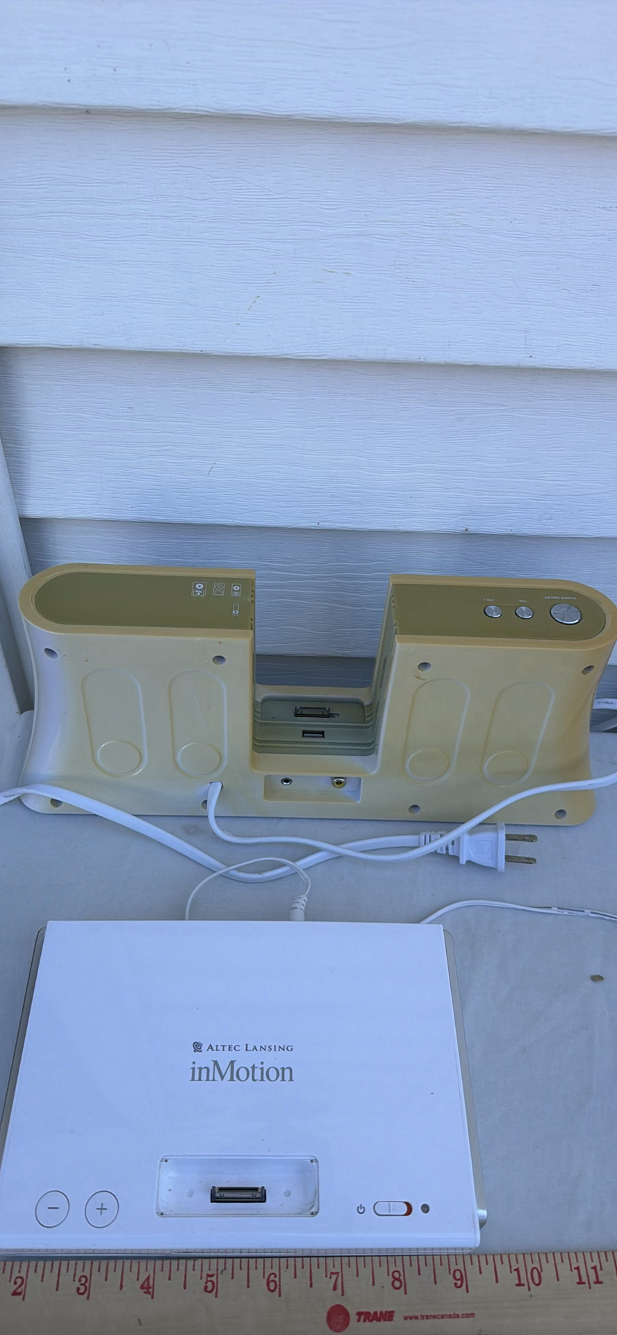 Koss iPod Dock Speaker System and Altec Lansing inMotion Speaker Dock - image 9 of 12