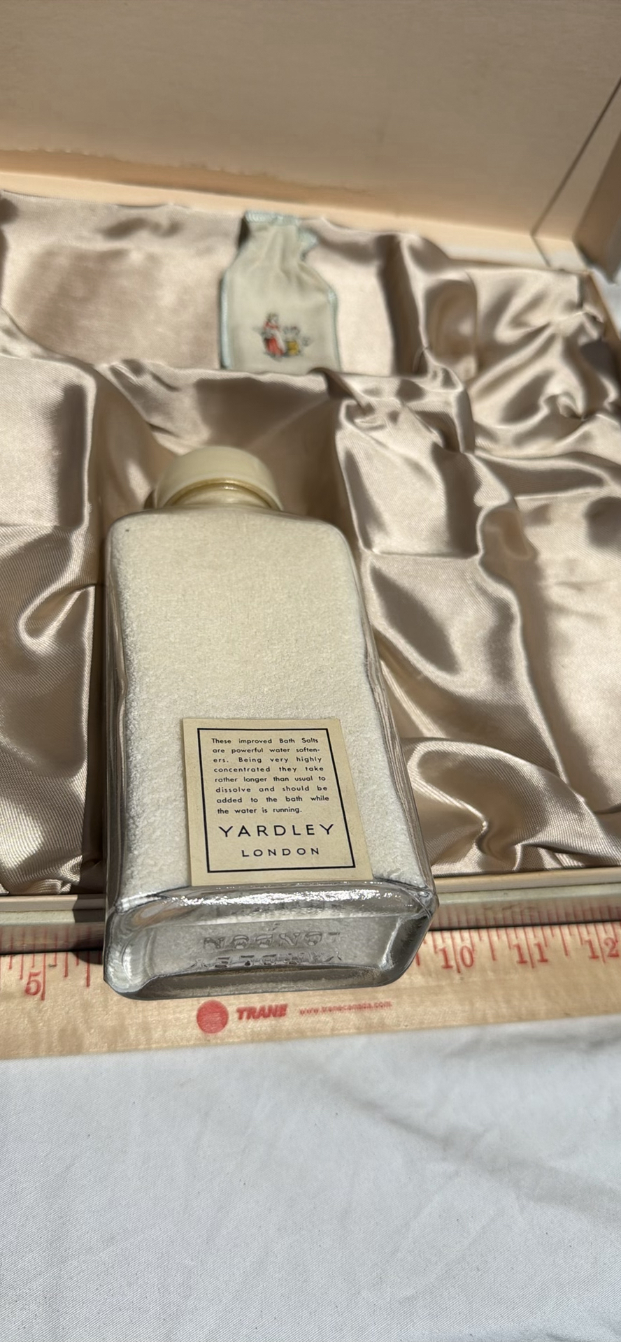 Yardley of London Lavender Toiletry Gift Set and Hoods Hair Color Concentrate Display - image 6 of 8