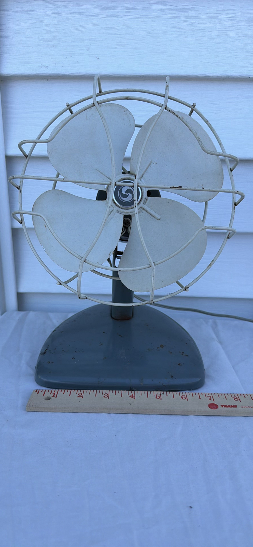 Metal Desk Fan - image 2 of 9