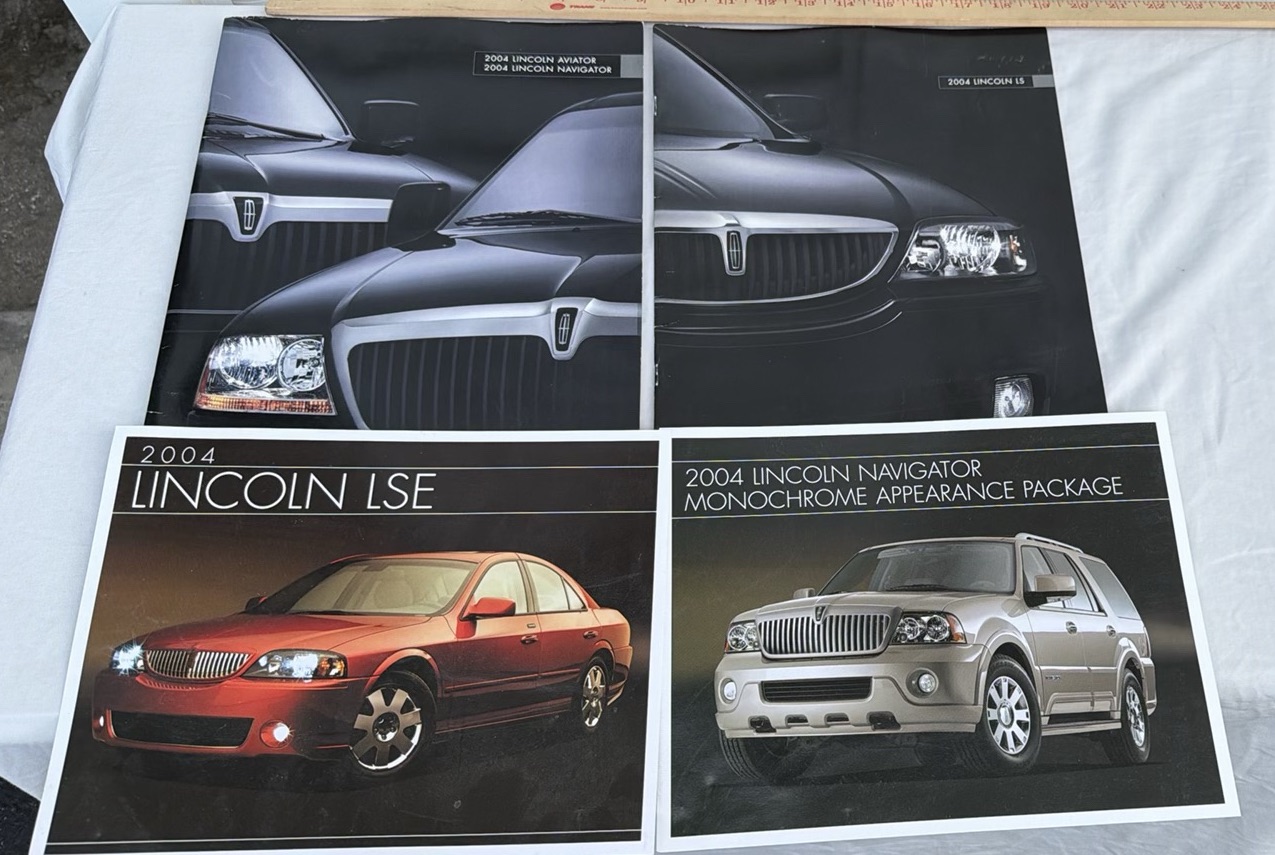 2004 Lincoln Vehicle Promotional Brochures - image 2 of 6