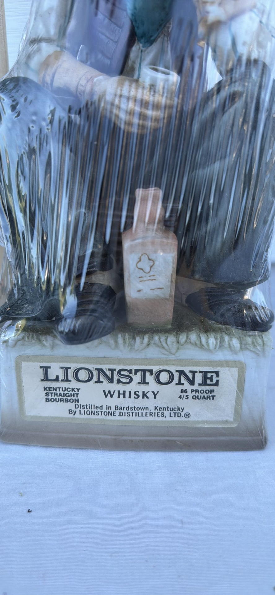 Lionstone Kentucky Straight Bourbon Cowboy Figurine Decanter - image 2 of 9