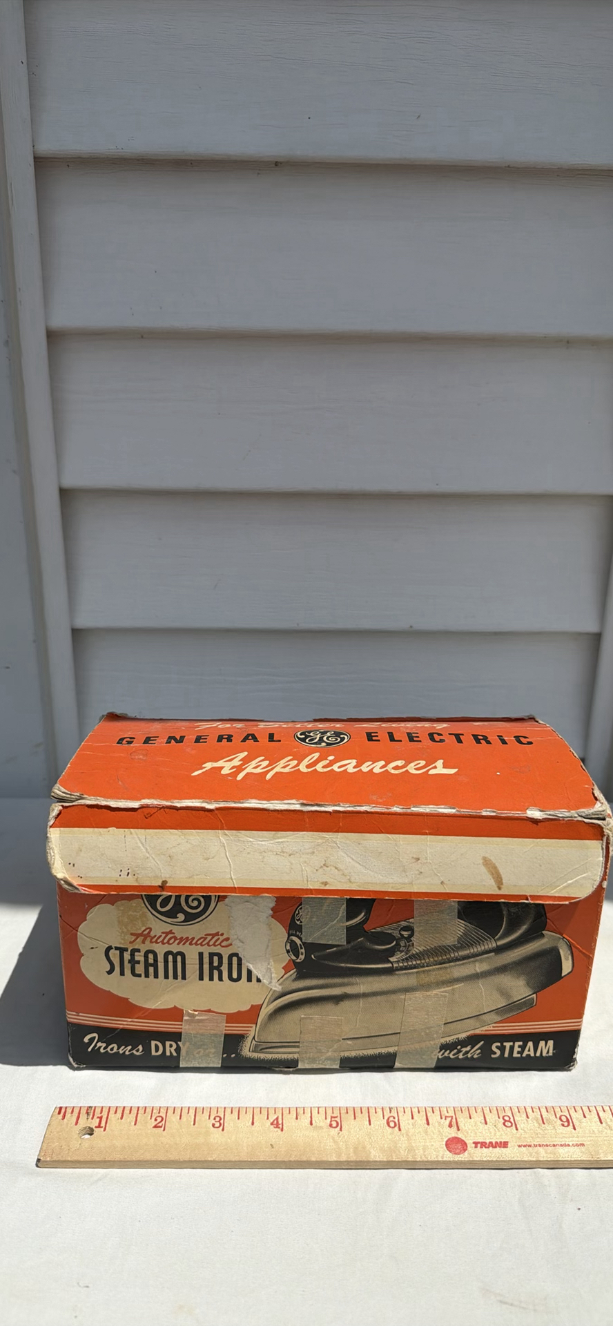 Vintage General Electric Automatic Steam Iron Model F90 Box - image 3 of 20