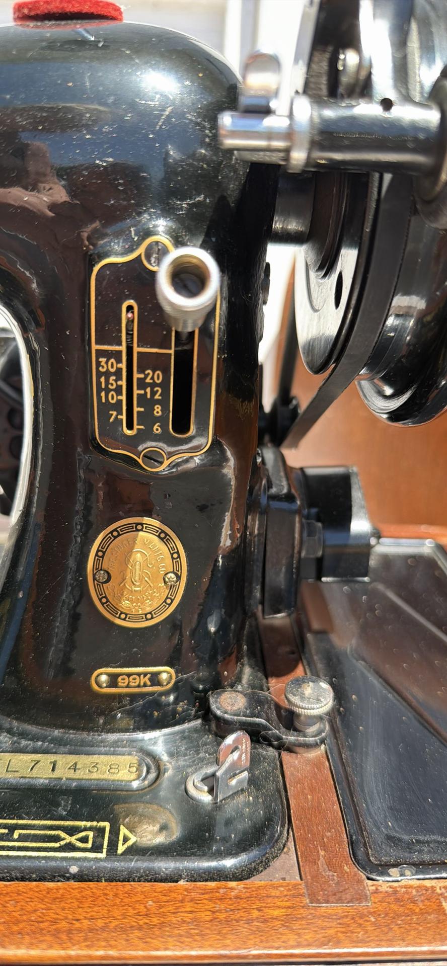 Mid-Century Singer Sewing Machine with Bentwood Case - image 4 of 19