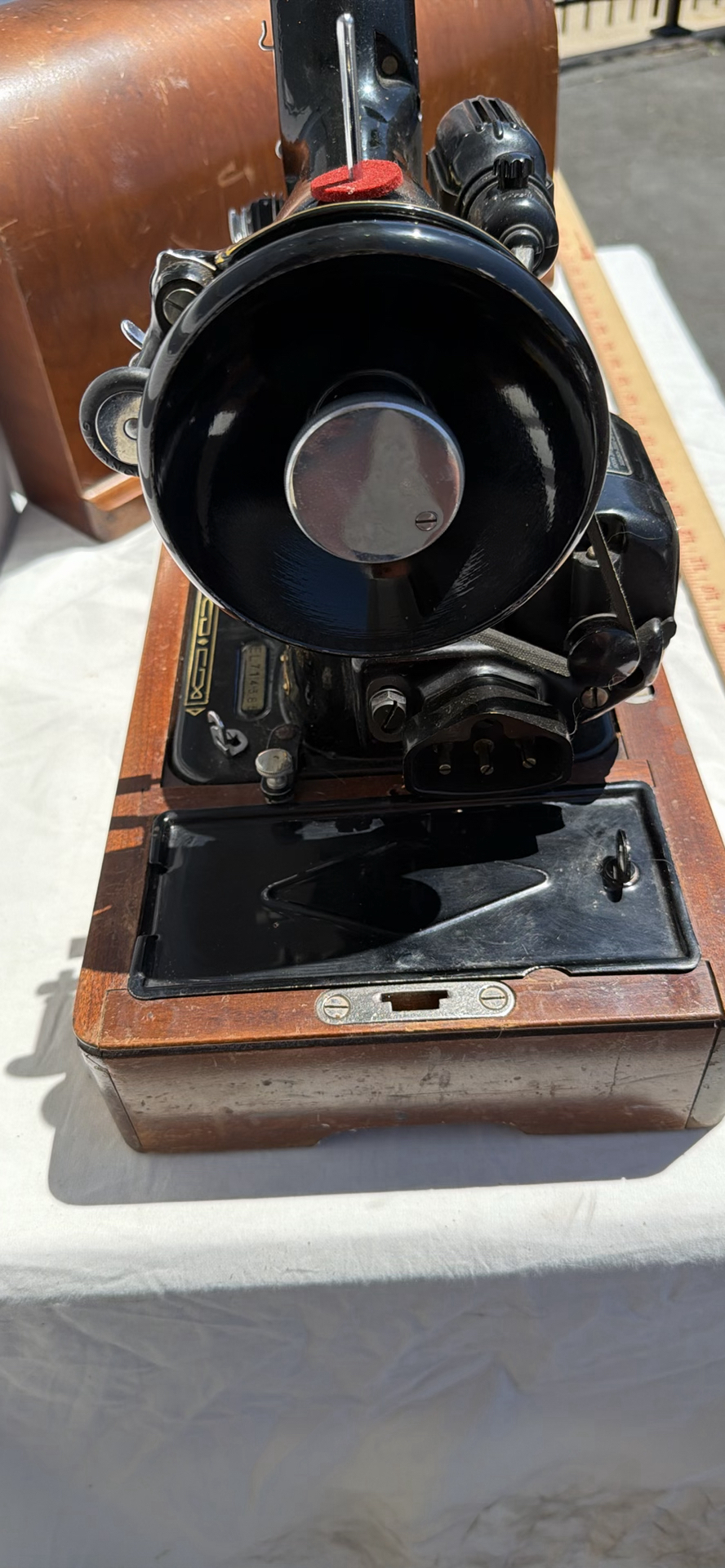 Mid-Century Singer Sewing Machine with Bentwood Case - image 19 of 19