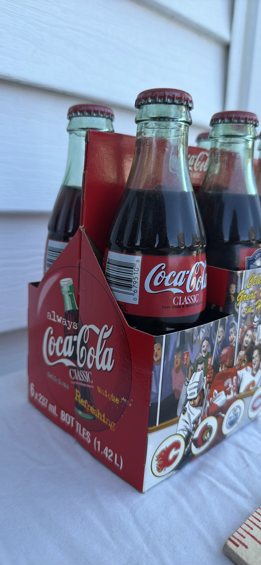 Coca-Cola Classic Hockey-Themed Six-Pack Glass Bottles - Maple Leafs Gardens - image 4 of 7