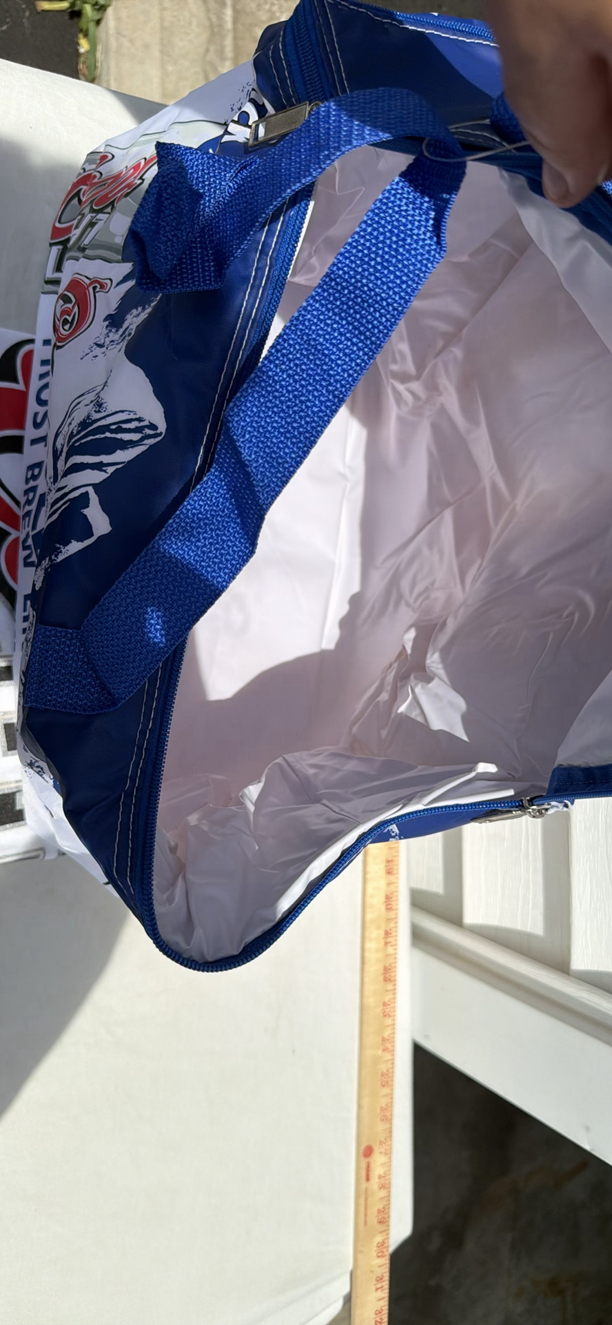 Coors Light T-Shirt (XL) and Light Cooler Bag - image 3 of 6