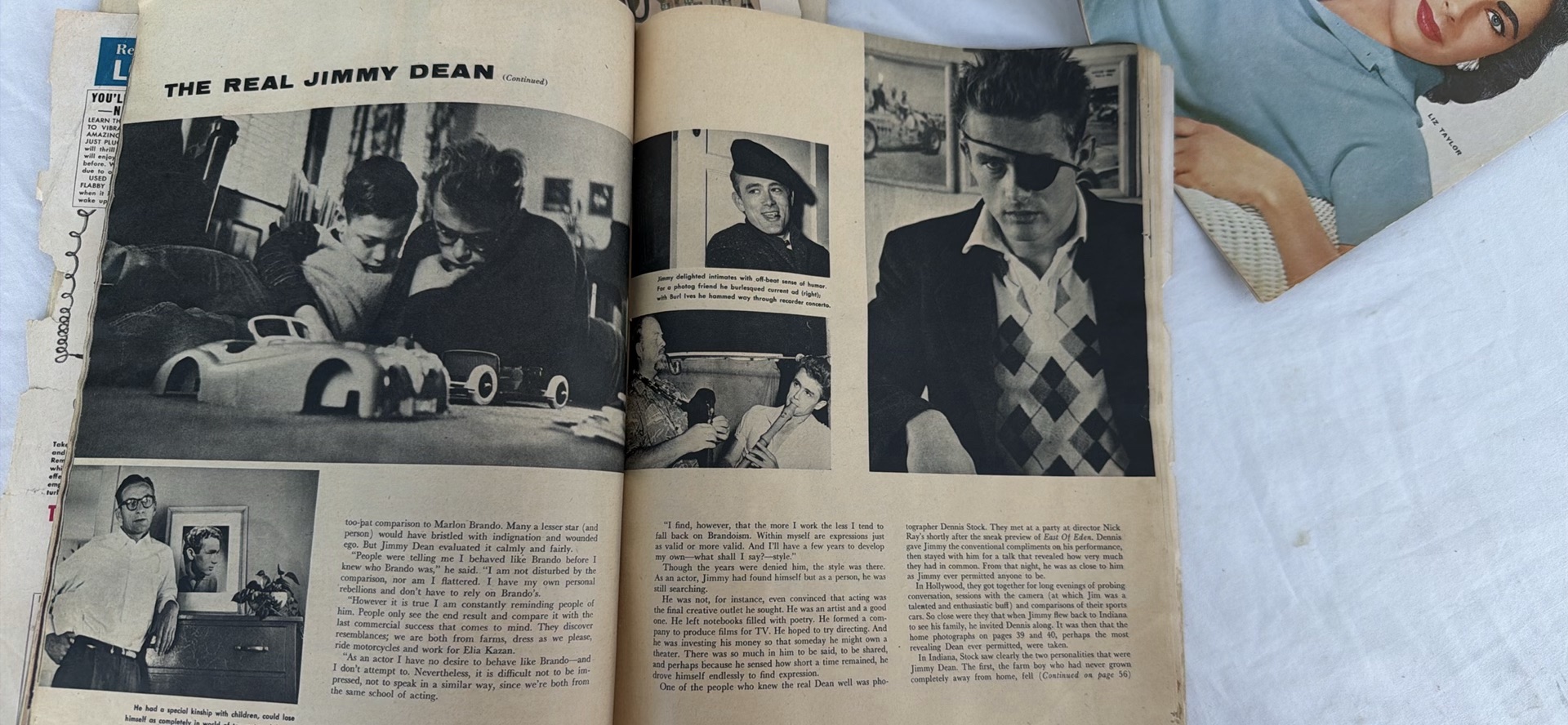 Assorted Vintage Magazines Including Movie Stars Parade, Liberty (1958), Silver Screen, and The Sunday Telegram (1957)Weekend Magazine - image 17 of 22