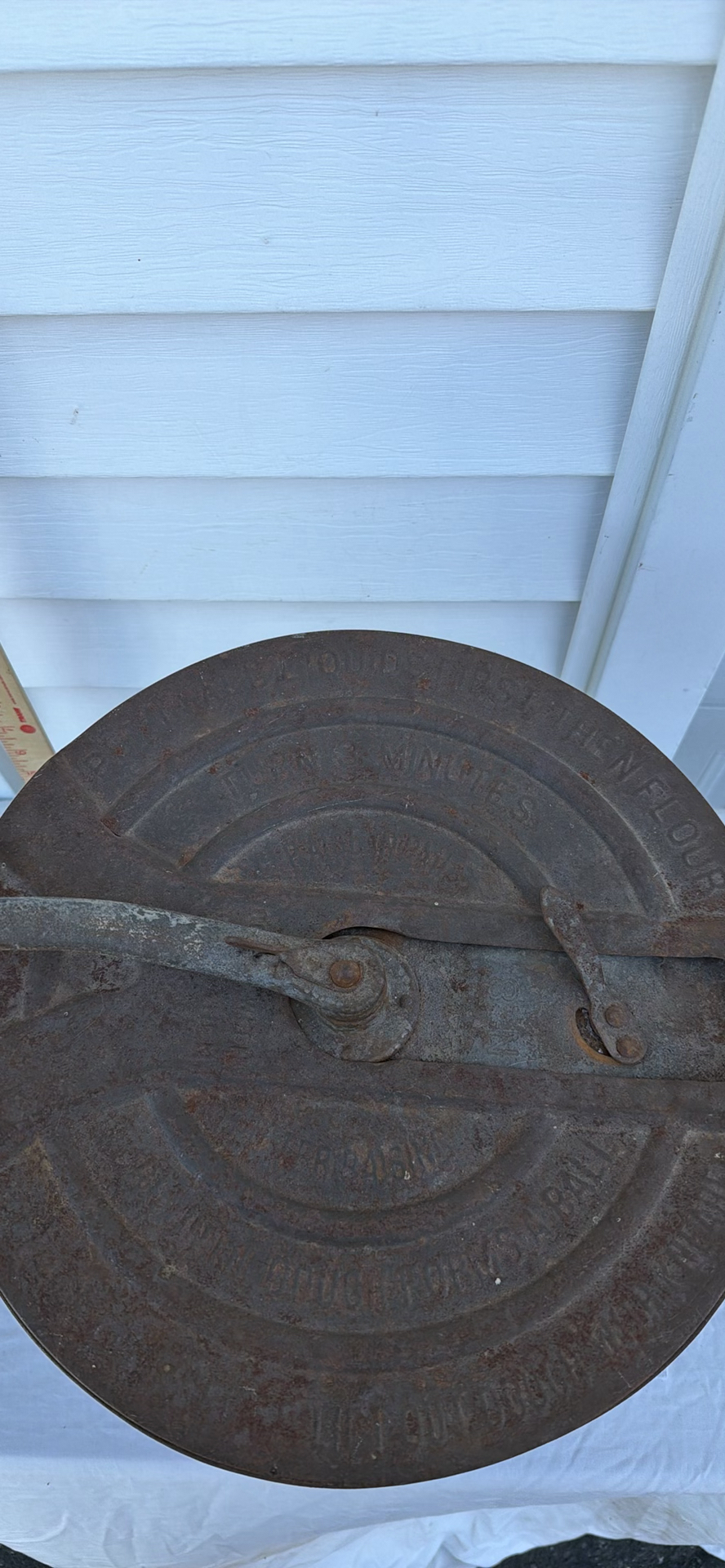 Antique No. 8 Universal Bread Maker Hand-Crank Mixing Bucket - image 3 of 13