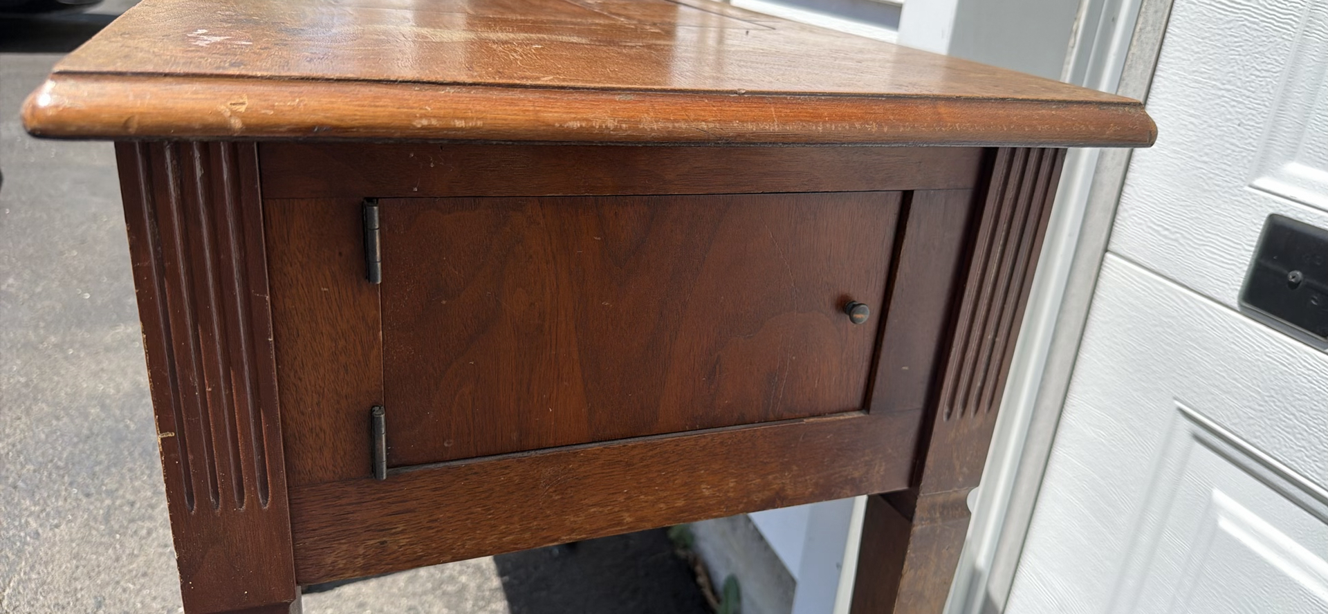 Vintage 1936 Singer 15-91 Sewing Machine Wooden Cabinet - image 11 of 37