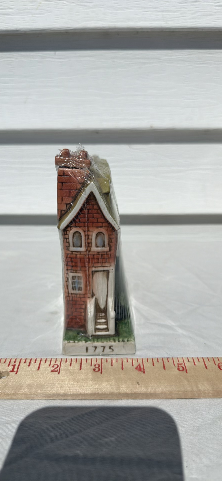 Tun Tavern U.S. Marine Corps Miniature Building 1975 Figurine with Box - image 11 of 11