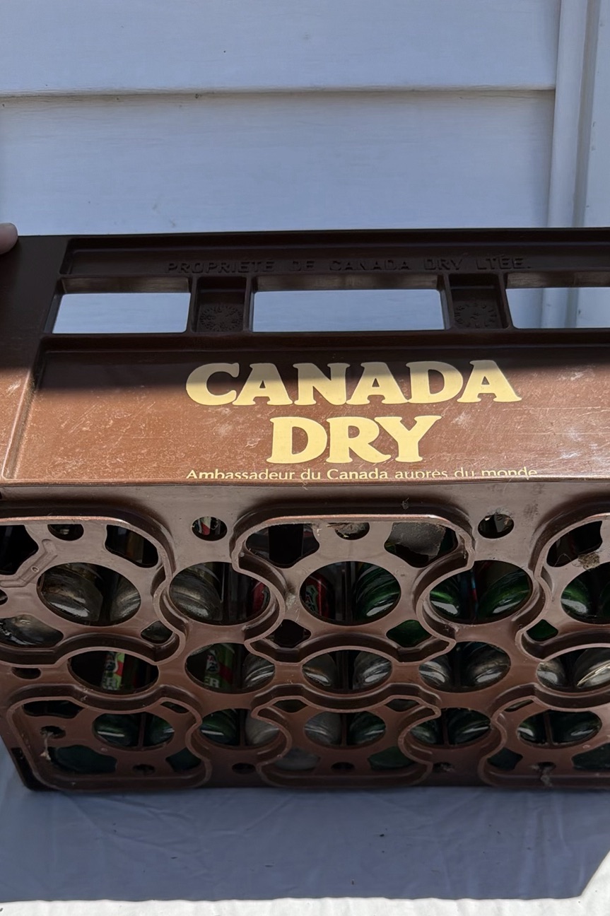 Vintage Canada Dry Beverage Crate with OLD Glass Soda Bottles - image 22 of 22